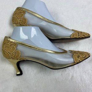 Stuart Weitzman Vintage Gold Lace Floral‎ Embroidery Mesh Pumps Heels, size 6W
